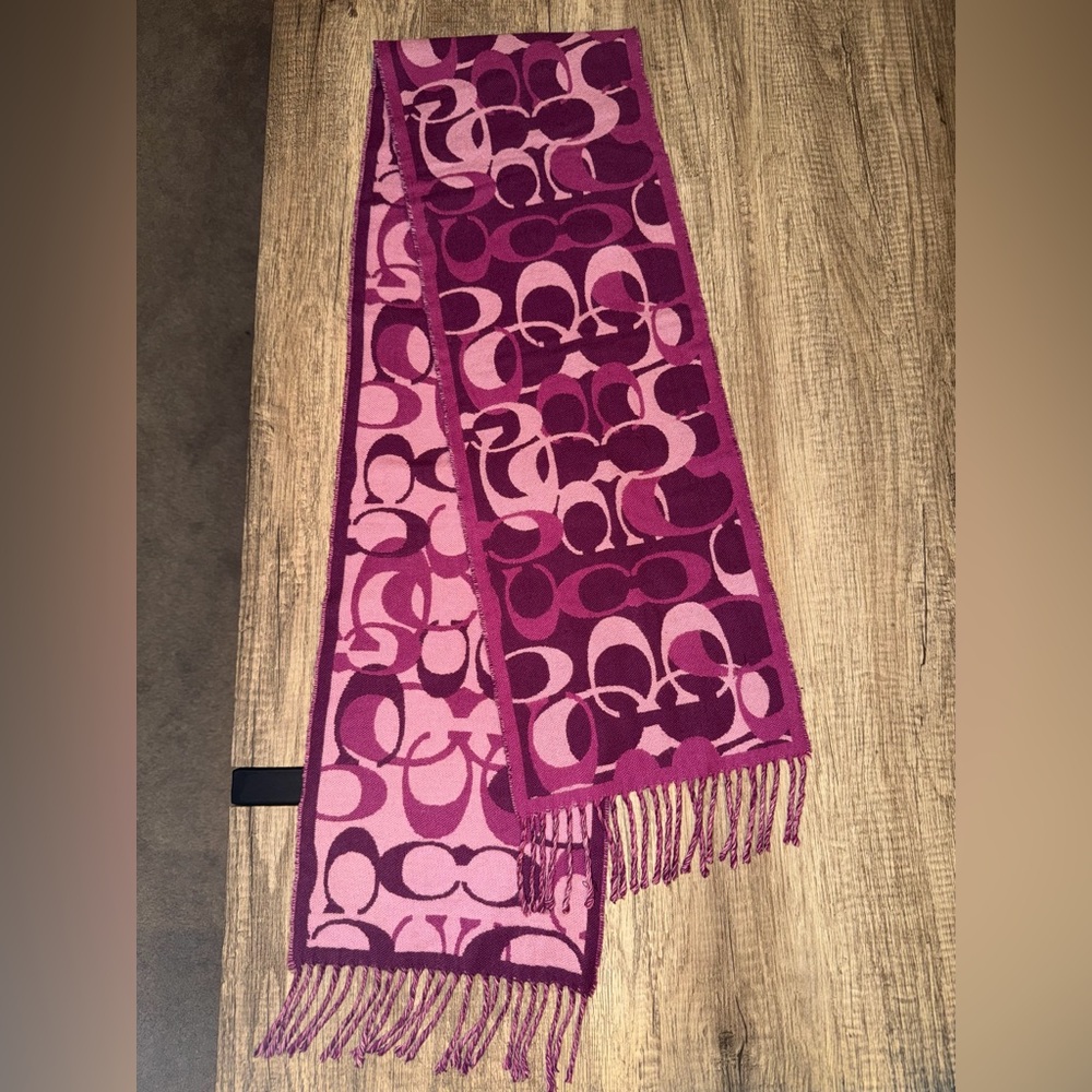 Coach - Reversible Women's Scarf